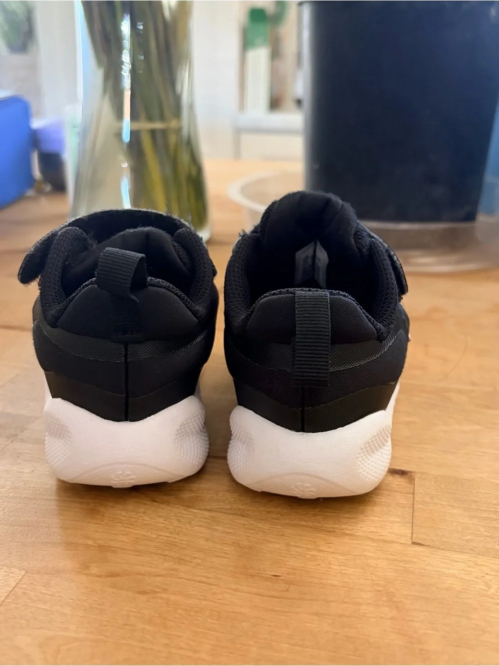 Nike Kids Black and White Velcro Athletic Sneakers 6C